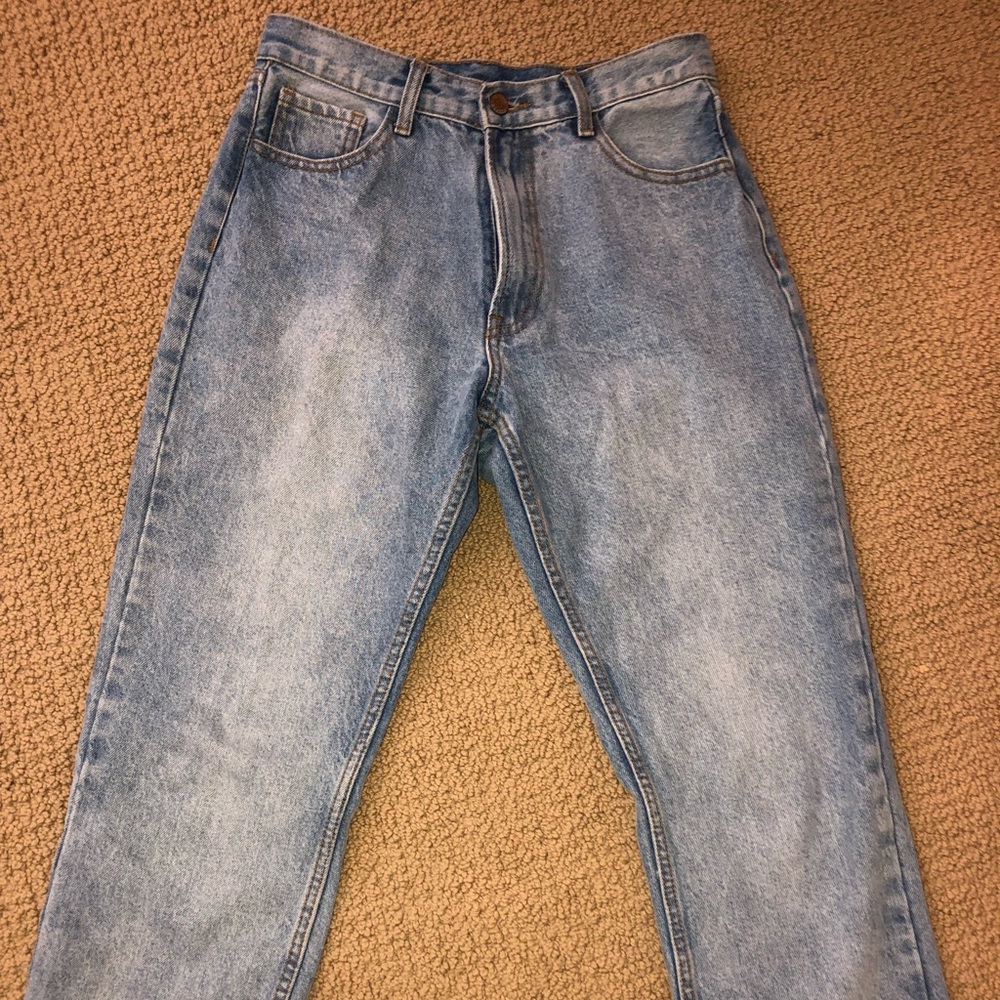 Brandy Melville light wash cut off mom jeans